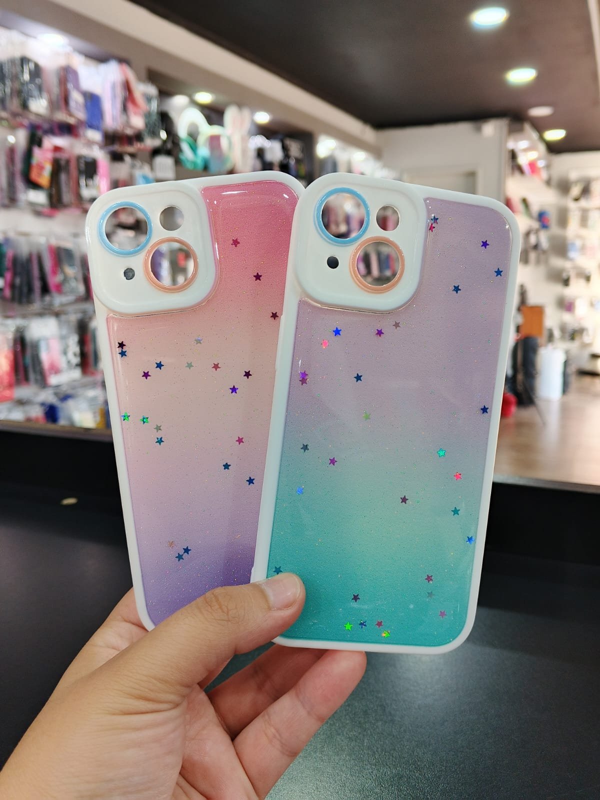FUNDA ARCOIRIS BRILLO IPHONE 15