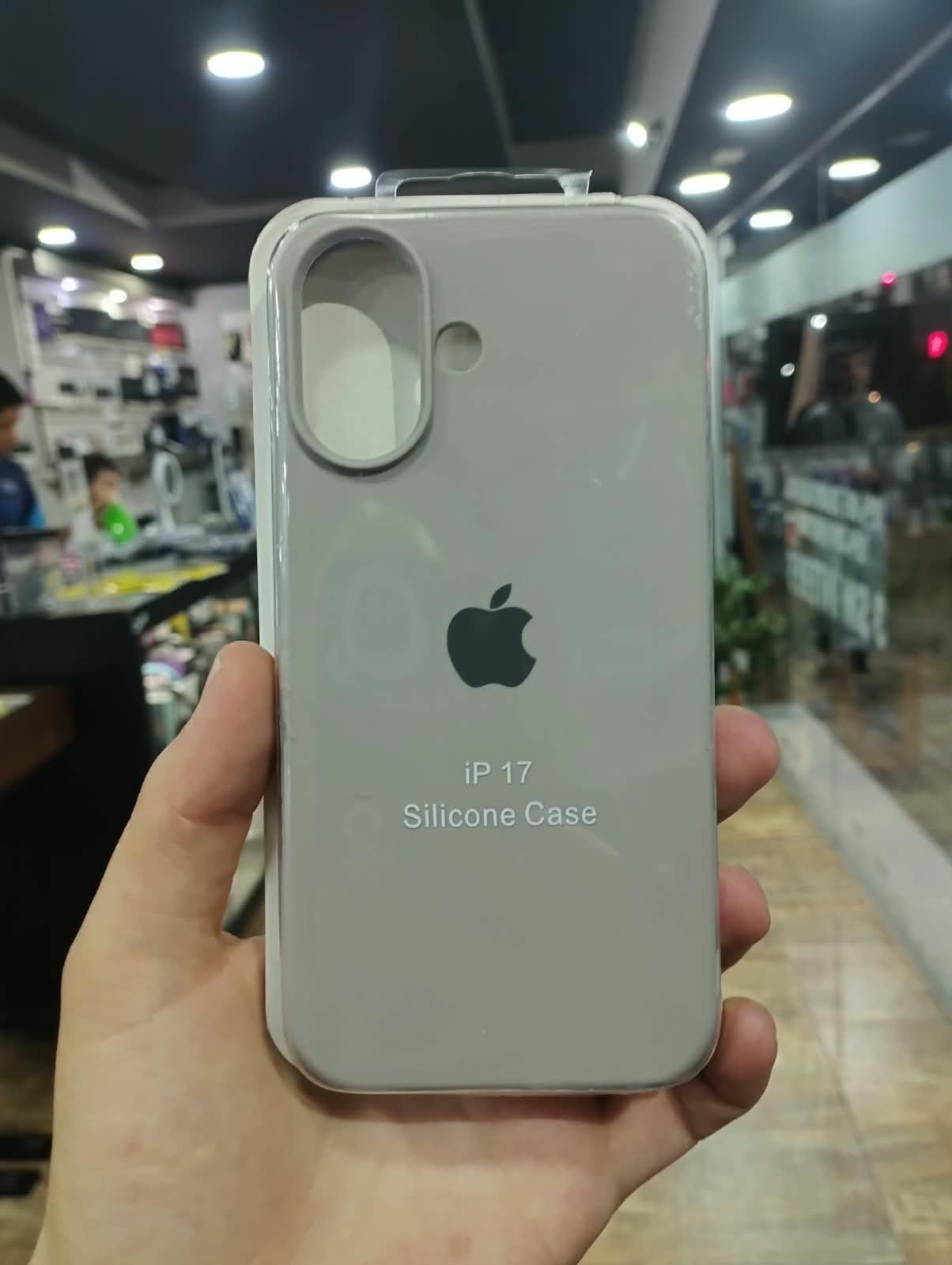 FUNDA SIL CAS GAM GRIS IPH 17