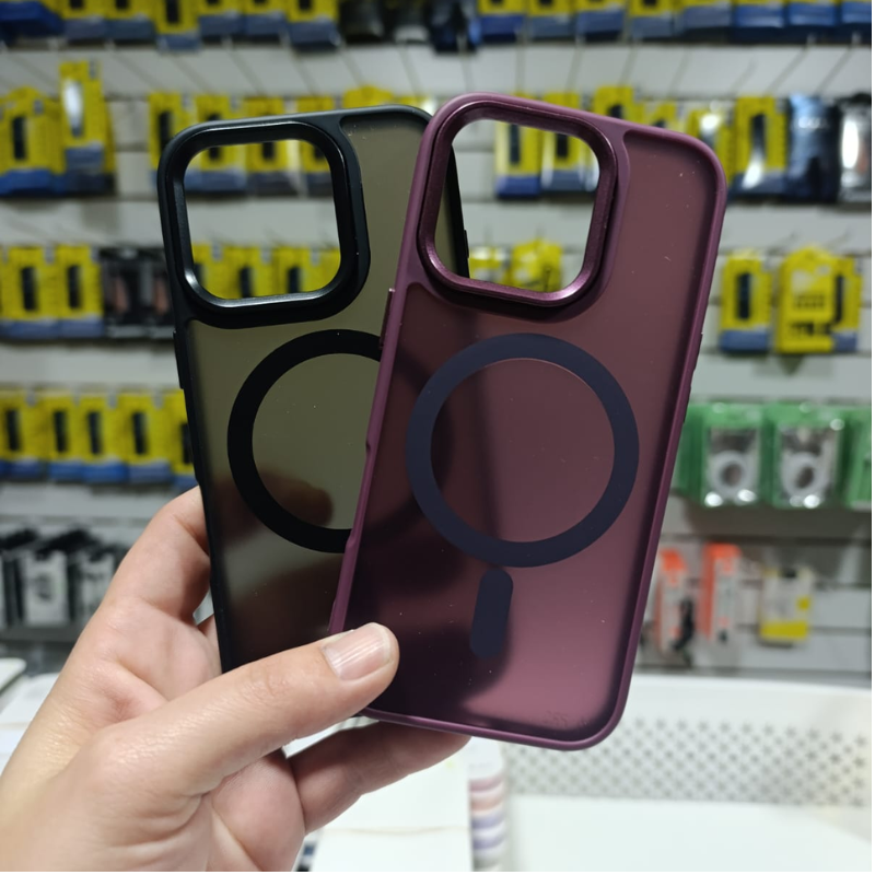 FUNDA MAGSAFE MATTE OSIRIS IPHONE 16 PRO