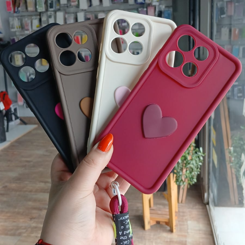 FUNDA TPU REFORZADO CORAZON + STRAP MOTOROLA G86